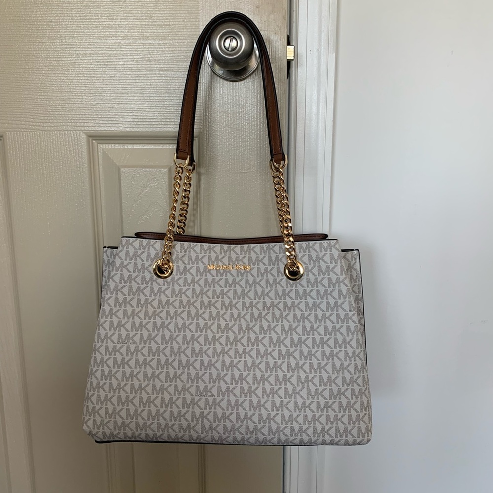 Michael Kors Teagan Large Logo Shoulder Bag